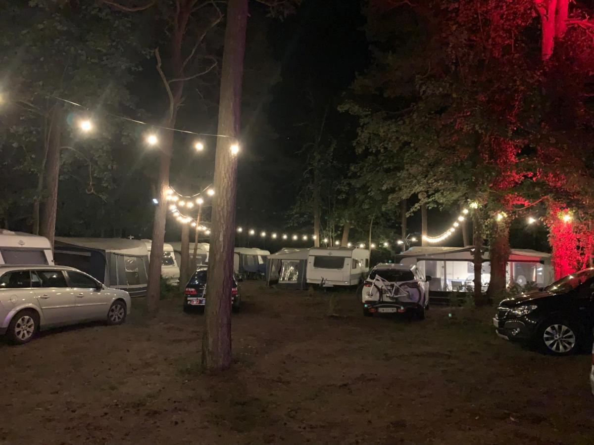 Przyczepy Kempingowe Vip - Osrodek Na Klifie Village - Hel Helska 11 Eksteriør bilde